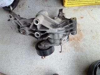 bontott OPEL ASTRA J Generátor Tartó Bak