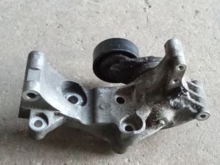 bontott OPEL ASTRA J Generátor Tartó Bak