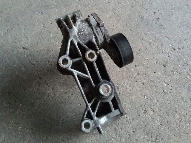 bontott OPEL ASTRA J Generátor Tartó Bak