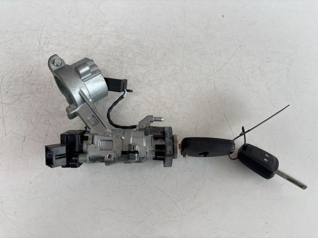 bontott OPEL ASTRA J Gyújtáskapcsoló Házzal