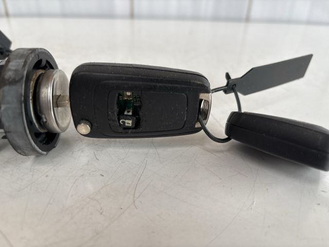 bontott OPEL ASTRA J Gyújtáskapcsoló Házzal