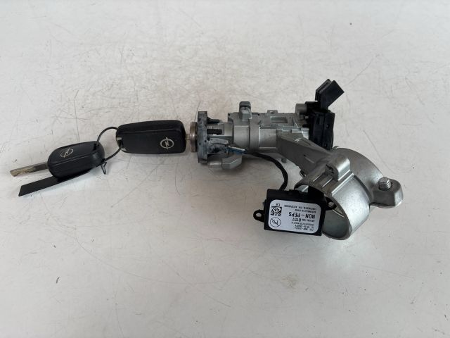 bontott OPEL ASTRA J Gyújtáskapcsoló Házzal
