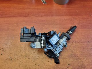 bontott OPEL ASTRA J Gyújtáskapcsoló Házzal