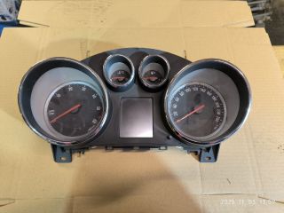 bontott OPEL ASTRA J Kilométeróra