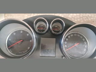 bontott OPEL ASTRA J Kilométeróra