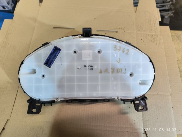 bontott OPEL ASTRA J Kilométeróra