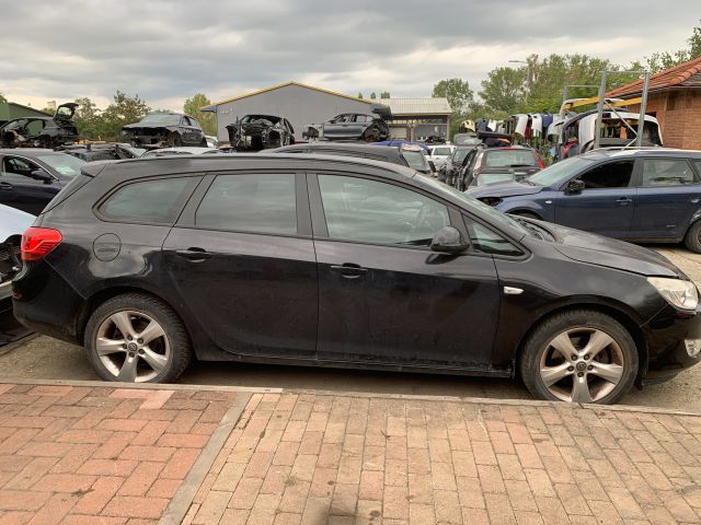 bontott OPEL ASTRA J Komplett Motor (Segédberendezésekkel)