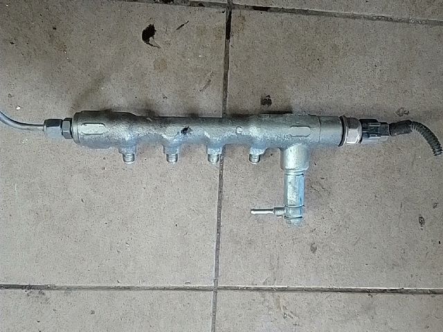 bontott OPEL ASTRA J Közösnyomócső