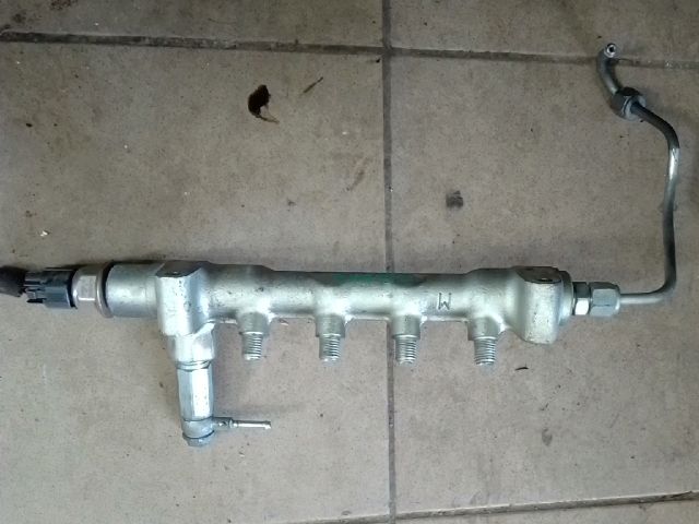 bontott OPEL ASTRA J Közösnyomócső