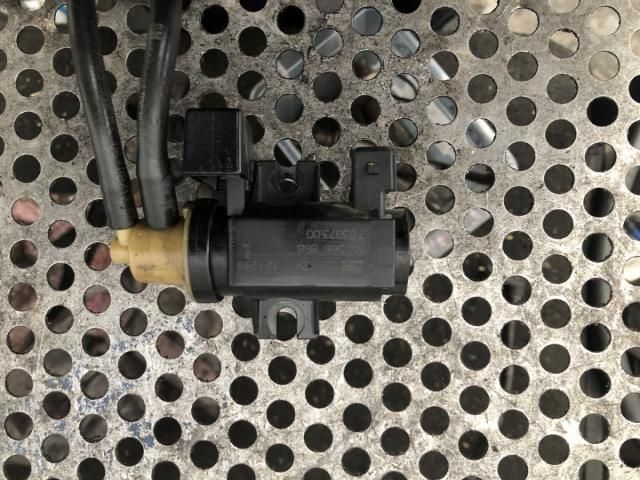 bontott OPEL ASTRA J Lefújószelep