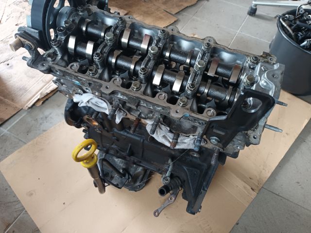 bontott OPEL ASTRA J Motor (Fűzött blokk hengerfejjel)