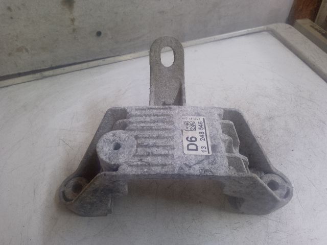 bontott OPEL ASTRA J Motor Tartó Bak Bal