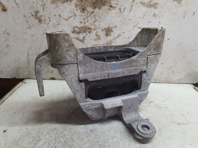 bontott OPEL ASTRA J Motor Tartó Bak (Fém)