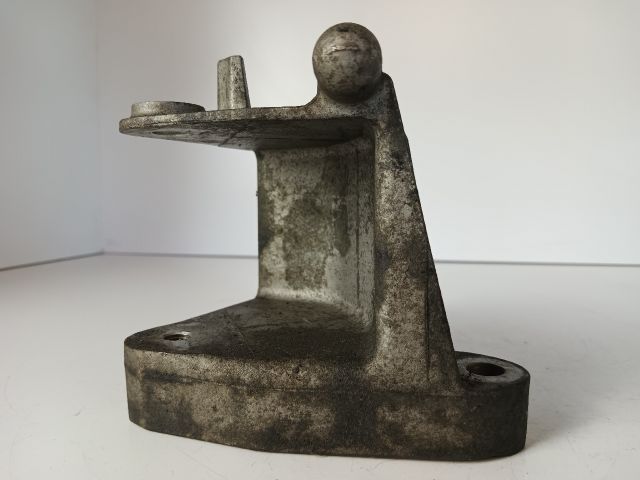 bontott OPEL ASTRA J Motor Tartó Bak (Fém)