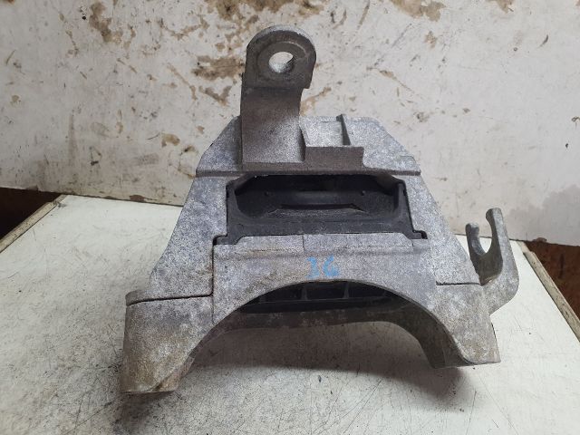 bontott OPEL ASTRA J Motor Tartó Bak (Fém)