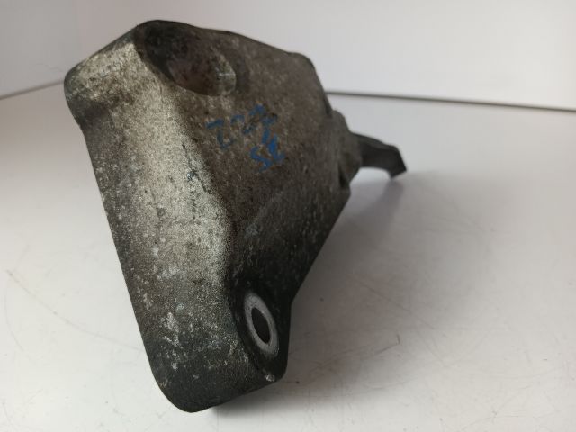 bontott OPEL ASTRA J Motor Tartó Bak (Fém)