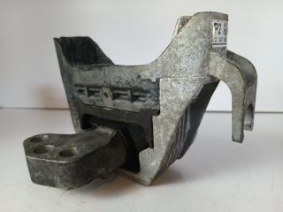 bontott OPEL ASTRA J Motor Tartó Bak Jobb