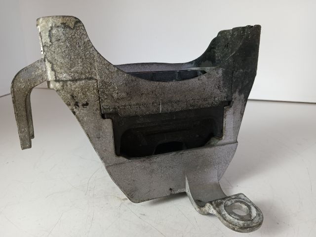 bontott OPEL ASTRA J Motor Tartó Bak Jobb