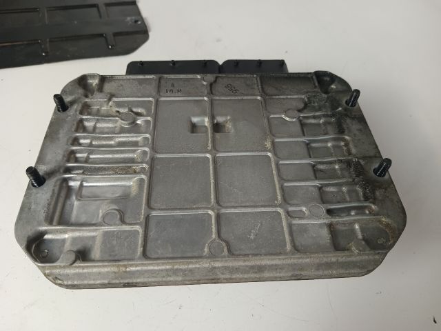 bontott OPEL ASTRA J Motorvezérlő