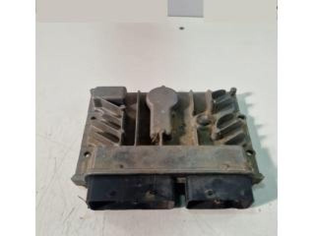 bontott OPEL ASTRA J Motorvezérlő