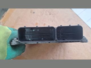 bontott OPEL ASTRA J Motorvezérlő