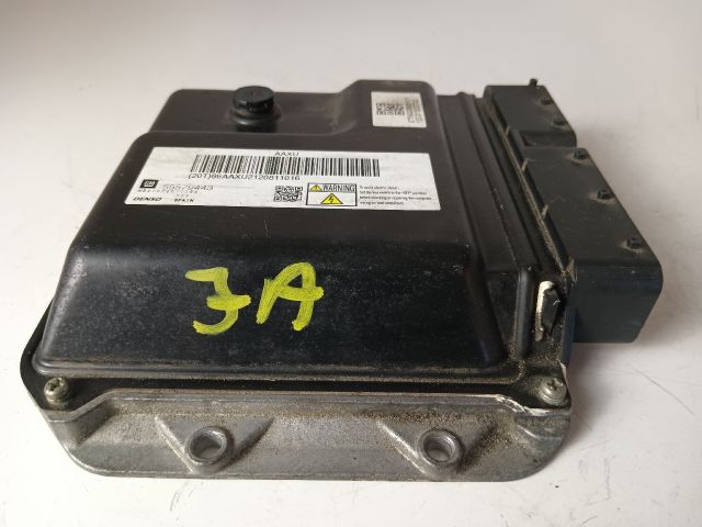 bontott OPEL ASTRA J Motorvezérlő