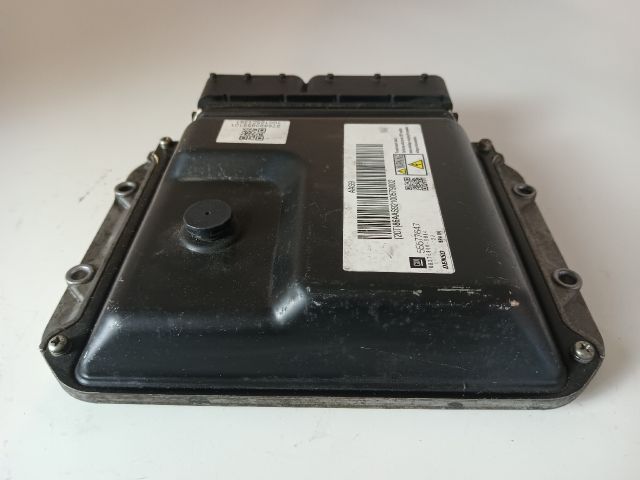 bontott OPEL ASTRA J Motorvezérlő