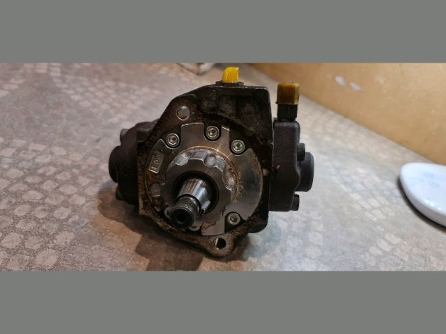 bontott OPEL ASTRA J Nagynyomású Szivattyú