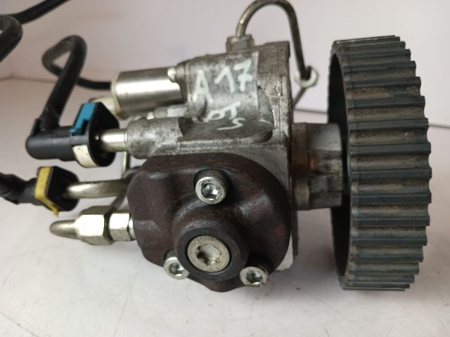 bontott OPEL ASTRA J Nagynyomású Szivattyú