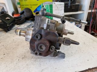 bontott OPEL ASTRA J Nagynyomású Szivattyú