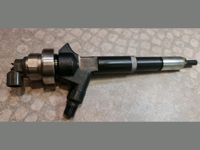 bontott OPEL ASTRA J Porlasztó (1 db)