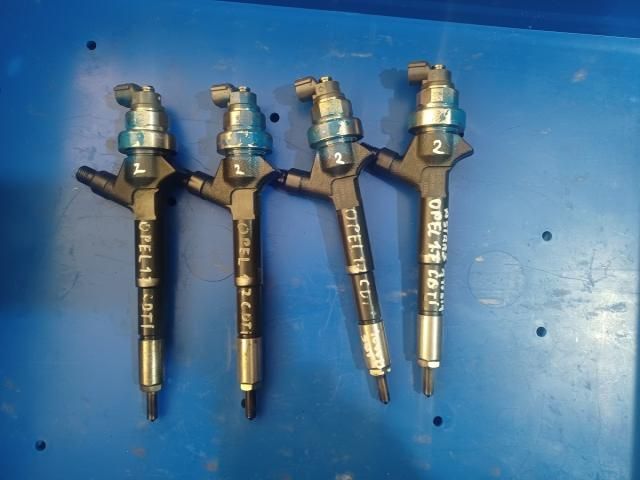 bontott OPEL ASTRA J Porlasztó Sor / Híd