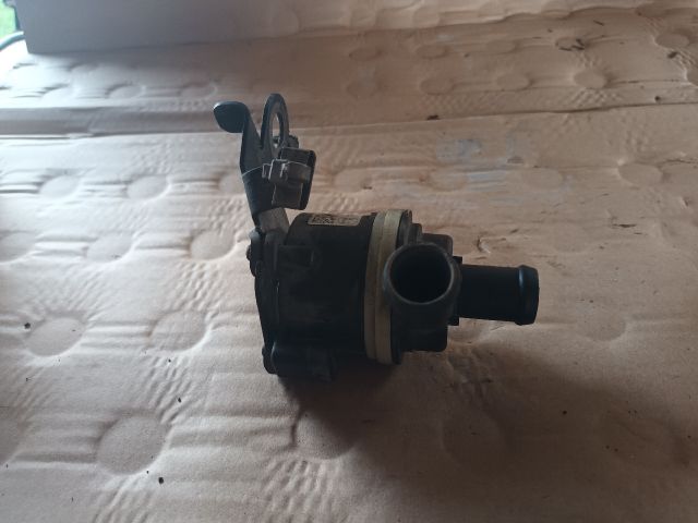 bontott OPEL ASTRA J Vízpumpa