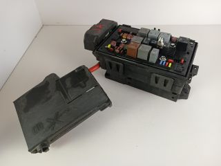 bontott OPEL ASTRA J Biztosítéktábla Motortér