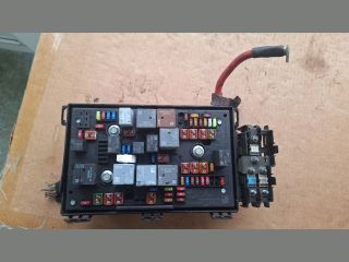 bontott OPEL ASTRA J Biztosítéktábla Motortér