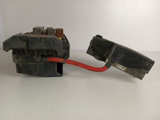 bontott OPEL ASTRA J Biztosítéktábla Motortér