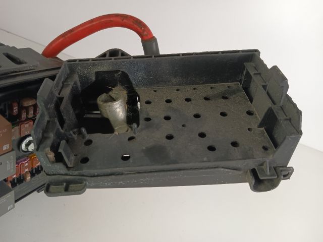 bontott OPEL ASTRA J Biztosítéktábla Motortér