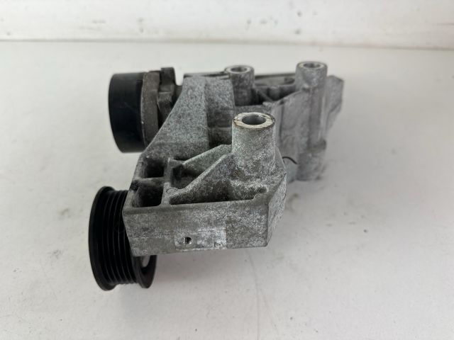 bontott OPEL ASTRA J Generátor Tartó Bak