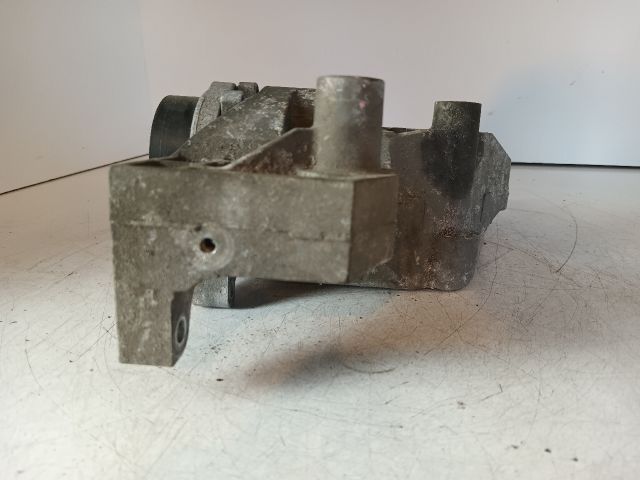 bontott OPEL ASTRA J Generátor Tartó Bak