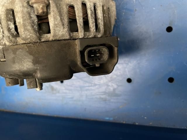 bontott OPEL ASTRA J Generátor