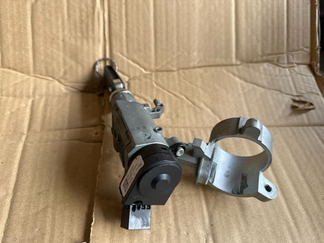 bontott OPEL ASTRA J Gyújtáskapcsoló Házzal