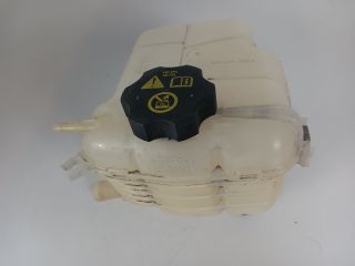 bontott OPEL ASTRA J Kiegyenlítő Tartály