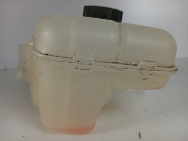 bontott OPEL ASTRA J Kiegyenlítő Tartály