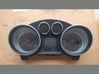 bontott OPEL ASTRA J Kilométeróra