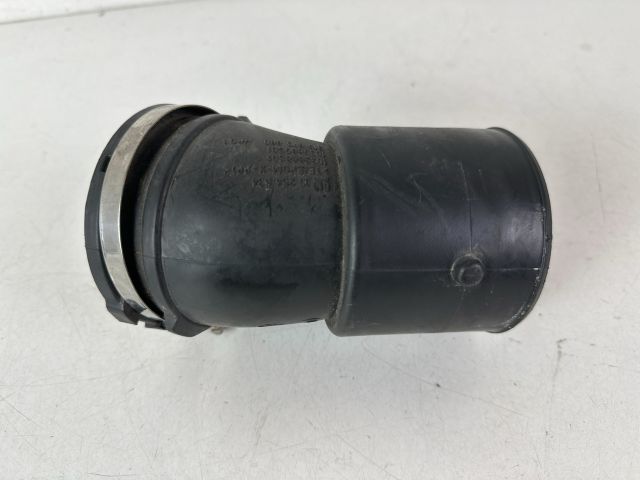 bontott OPEL ASTRA J Légbeömlő Cső