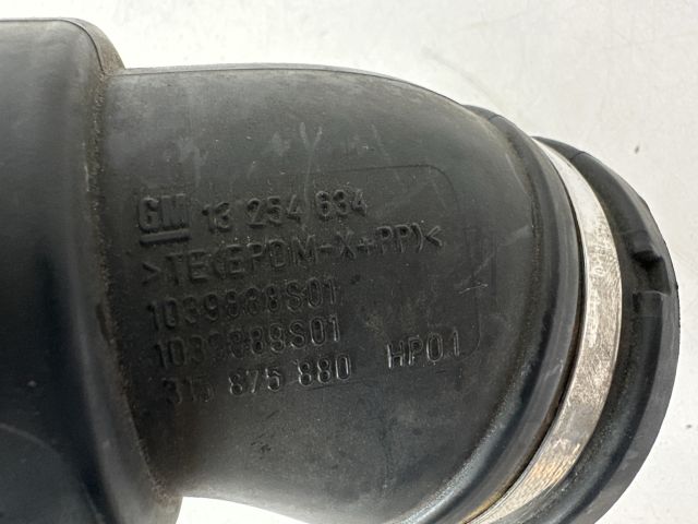 bontott OPEL ASTRA J Légbeömlő Cső