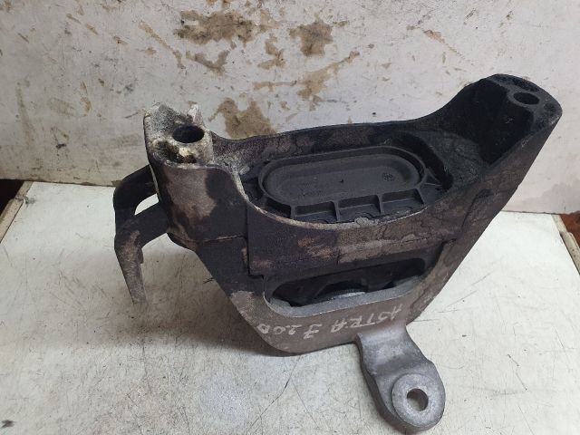 bontott OPEL ASTRA J Motor Tartó Bak (Fém)