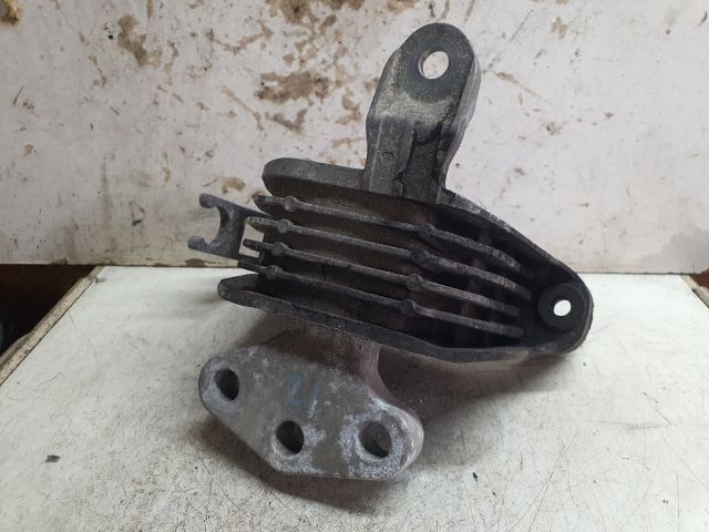 bontott OPEL ASTRA J Motor Tartó Bak (Fém)