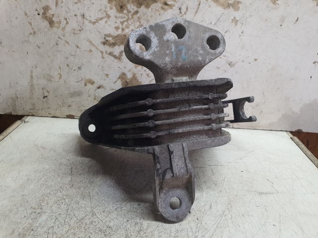 bontott OPEL ASTRA J Motor Tartó Bak (Fém)