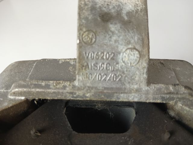 bontott OPEL ASTRA J Motor Tartó Bak Jobb